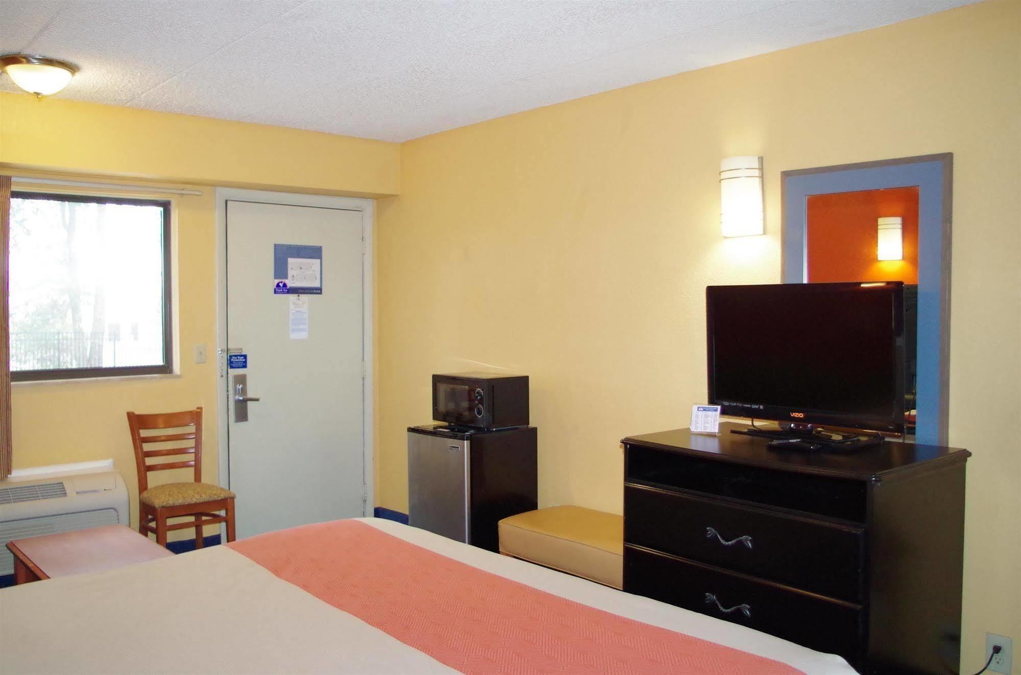 Americas Best Value Inn And Suites Літл-Рок Екстер'єр фото